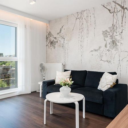 Stylish & Comfy Garbary Apartments With Parking By Noclegi Renters Poznań Extérieur photo