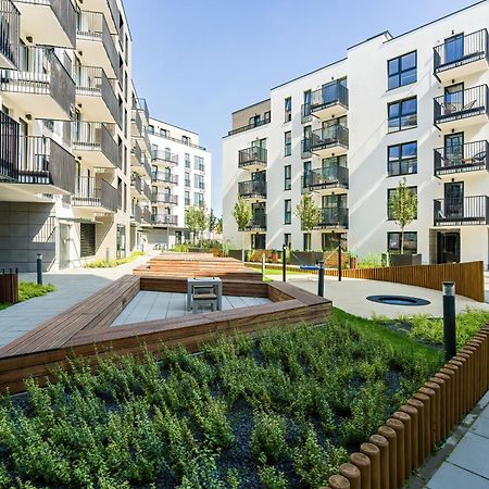 Stylish & Comfy Garbary Apartments With Parking By Noclegi Renters Poznań Extérieur photo