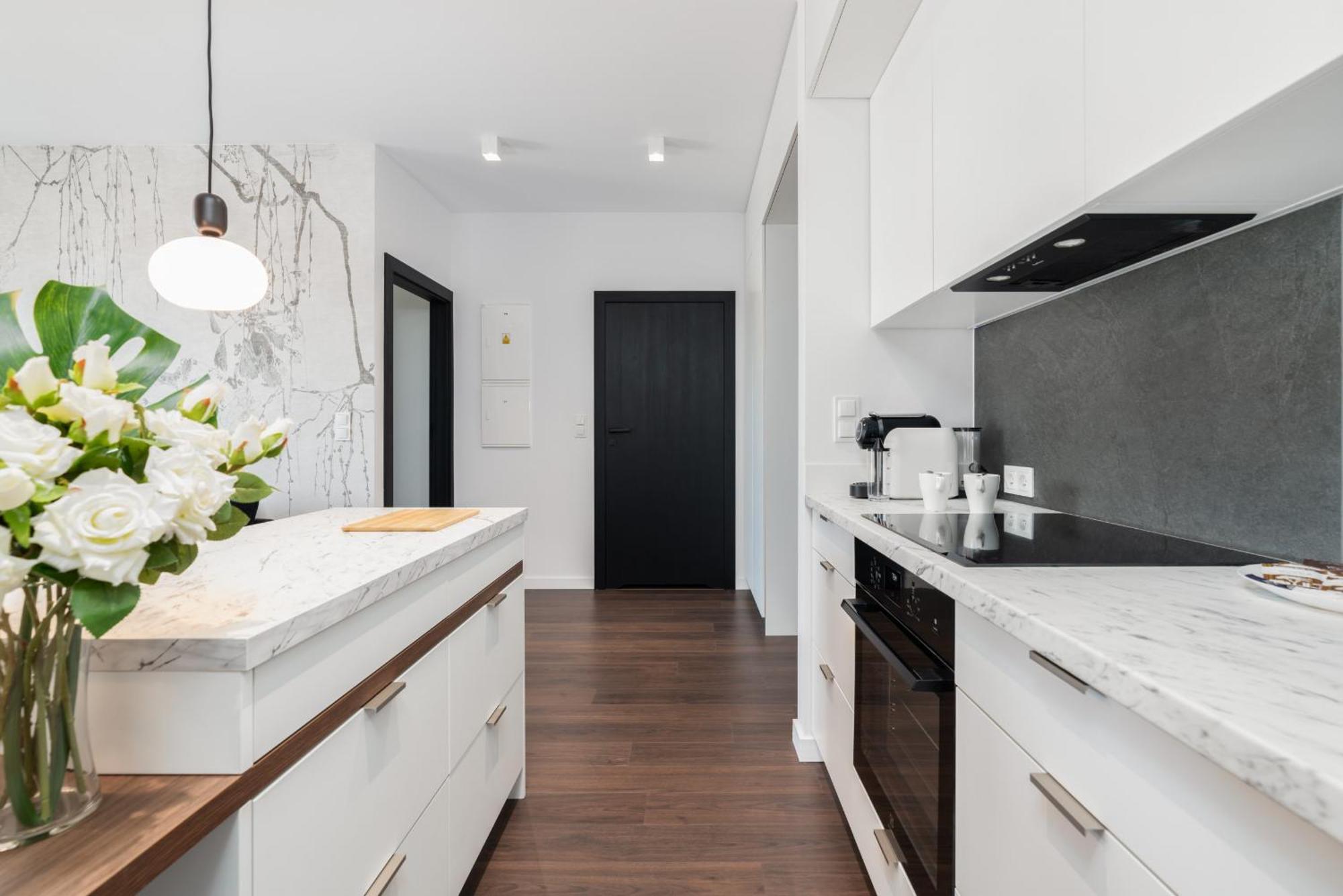 Stylish & Comfy Garbary Apartments With Parking By Noclegi Renters Poznań Extérieur photo