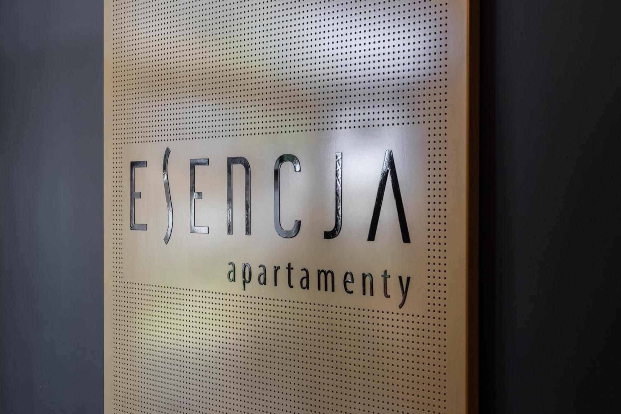 Stylish & Comfy Garbary Apartments With Parking By Noclegi Renters Poznań Extérieur photo