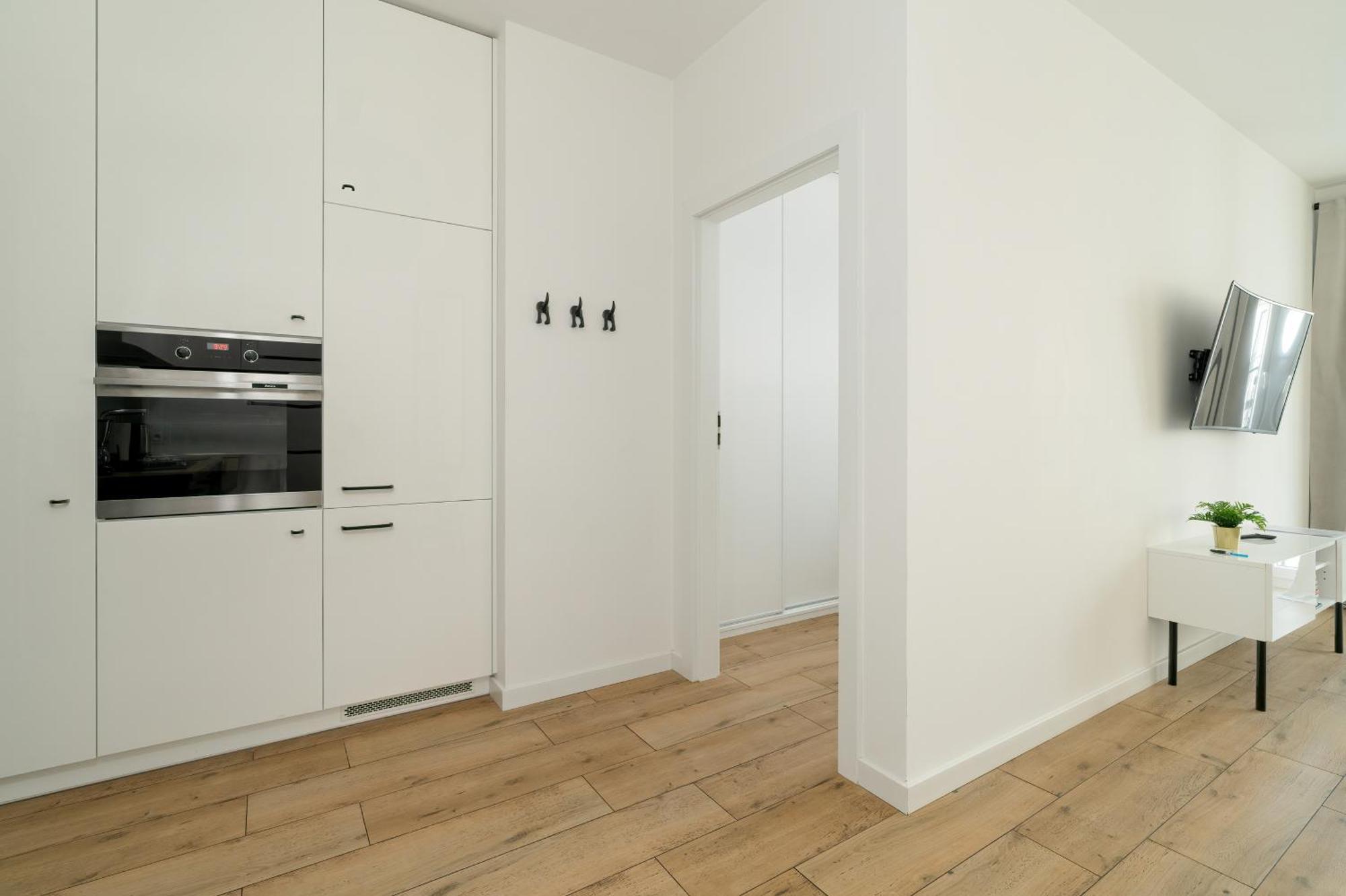 Stylish & Comfy Garbary Apartments With Parking By Noclegi Renters Poznań Extérieur photo