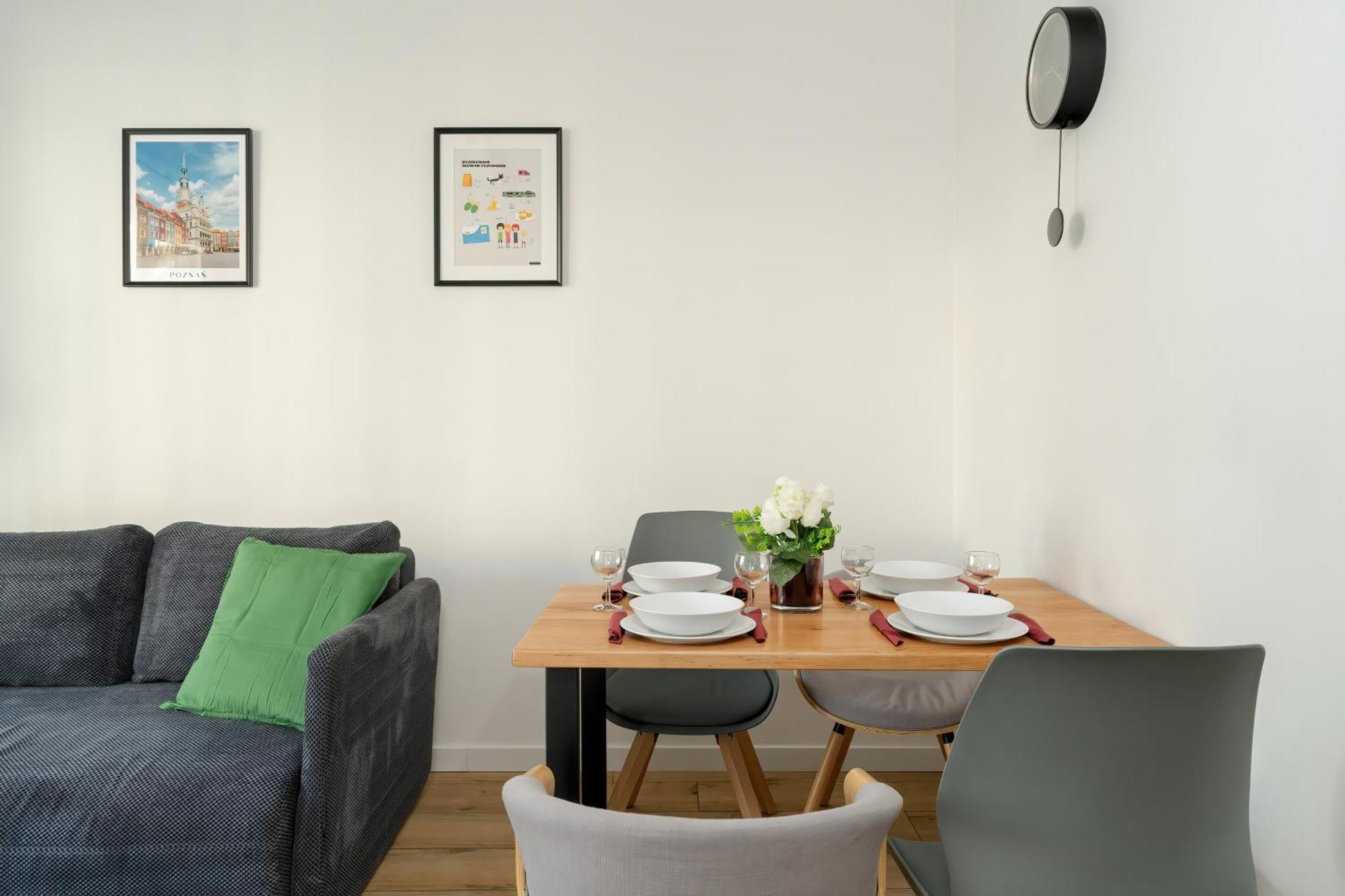 Stylish & Comfy Garbary Apartments With Parking By Noclegi Renters Poznań Extérieur photo