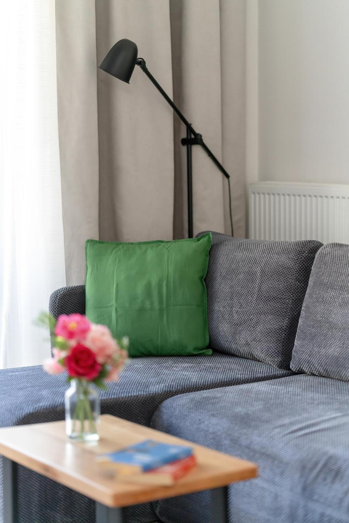 Stylish & Comfy Garbary Apartments With Parking By Noclegi Renters Poznań Extérieur photo